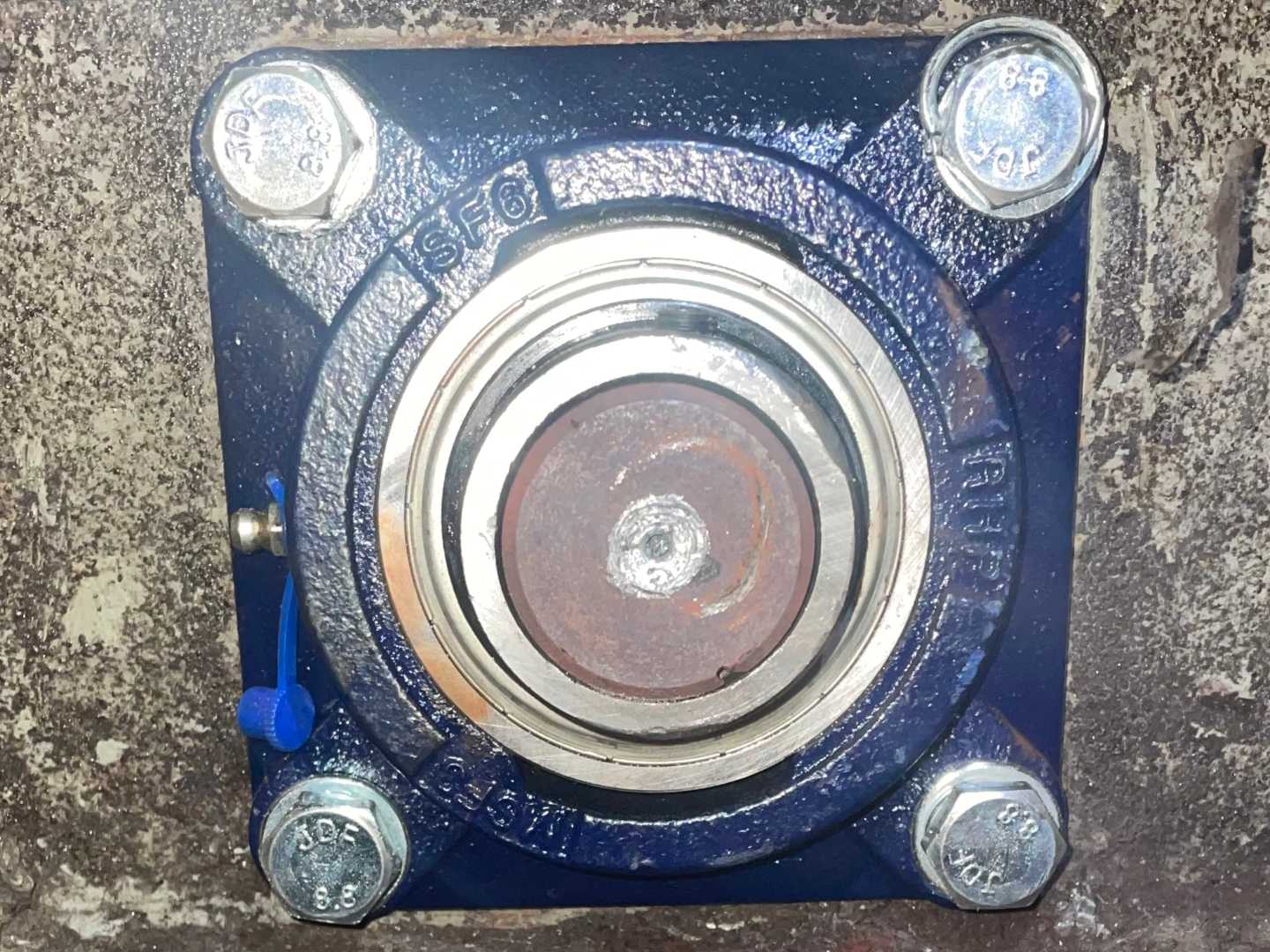 Belt tail drum bearing replaced